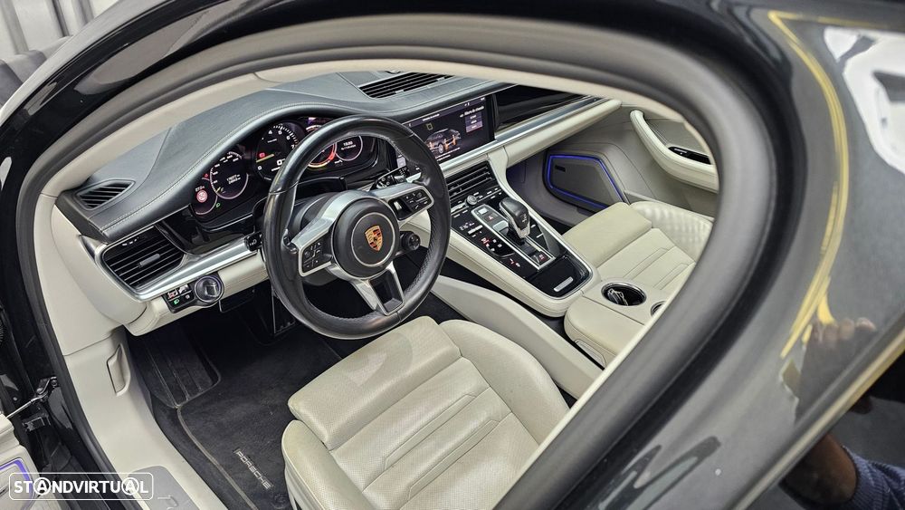 Porsche Panamera Sport Turismo 4 E-Hybrid Platinum Edition - 10