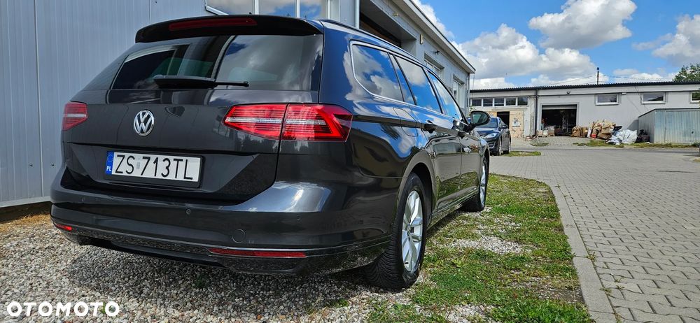 Volkswagen Passat 1.6 TDI (BlueMotion Technology) Trendline - 11