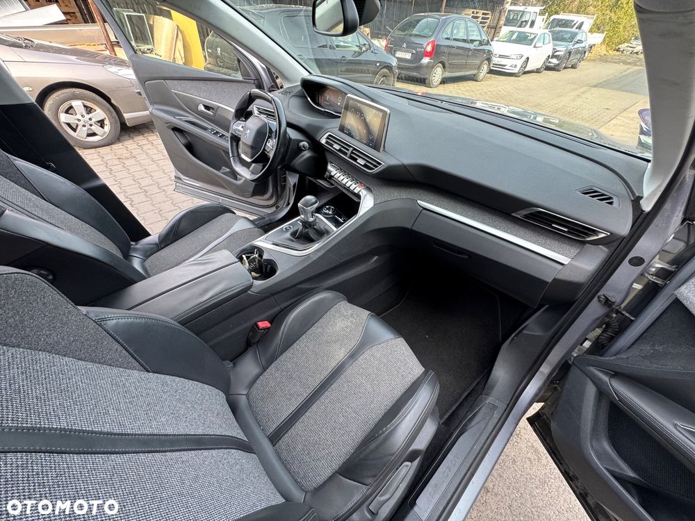 Peugeot 3008 PureTech 130 Stop & Start GPF Allure - 9