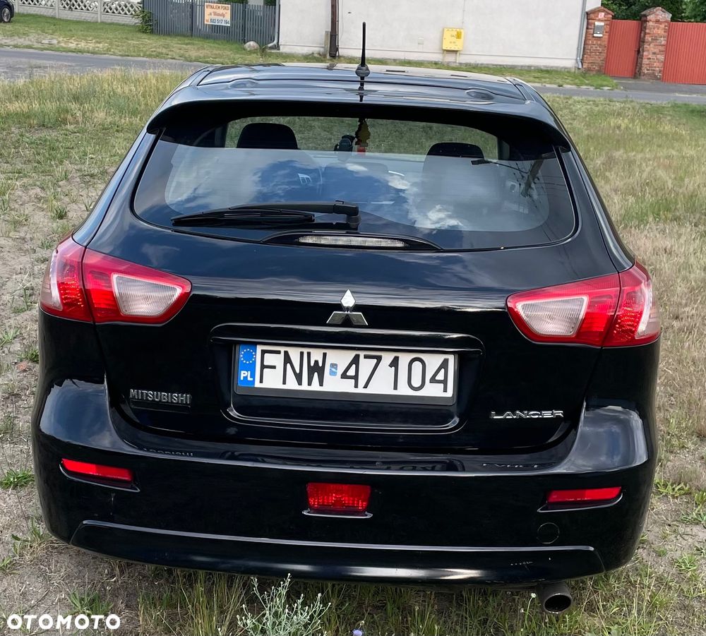 Mitsubishi Lancer - 10