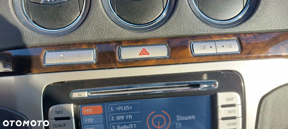 Ford Galaxy 2.2 TDCi Ghia - 18