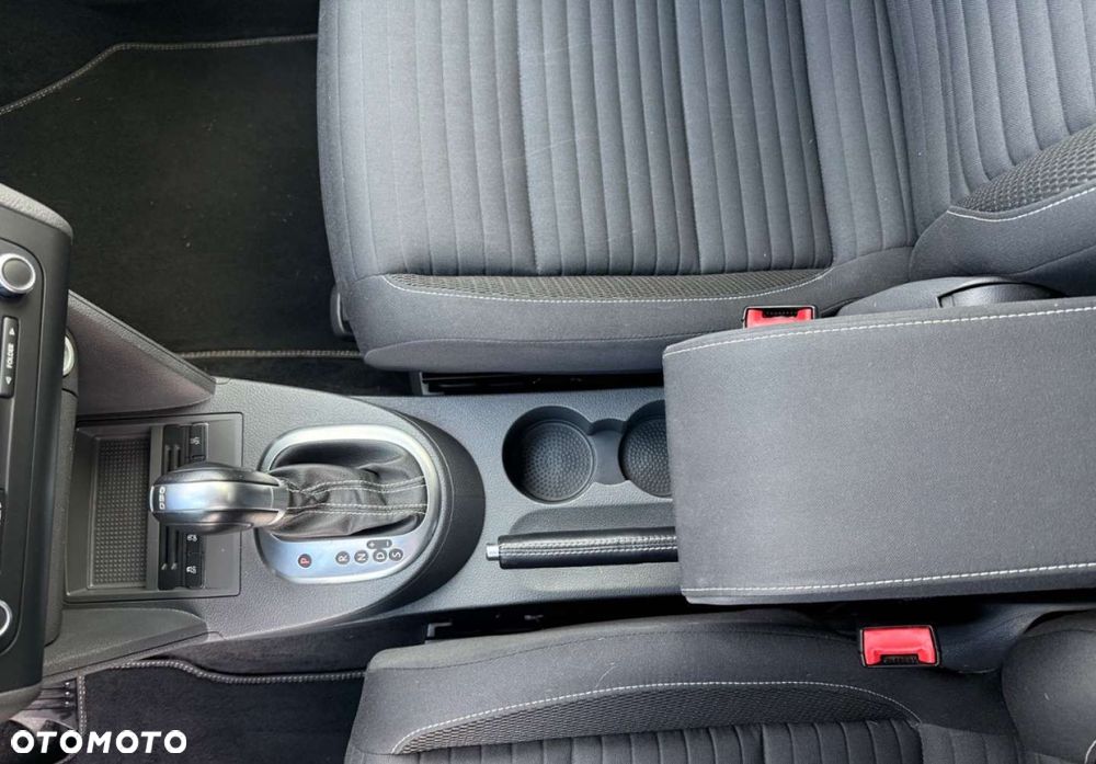 Volkswagen Touran - 19