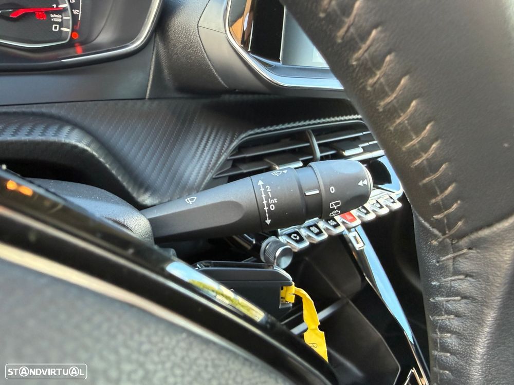 Peugeot 208 1.2 PureTech Active - 16