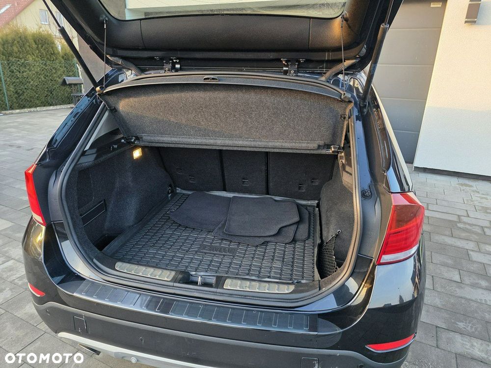 BMW X1 xDrive18d - 27