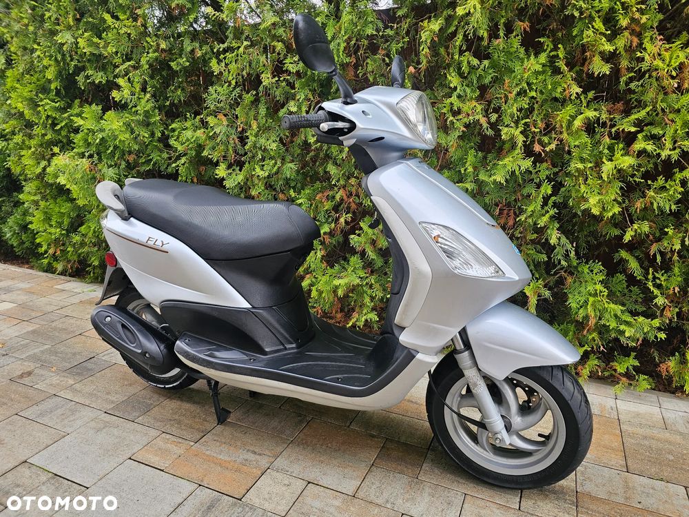 Piaggio FLY - 1