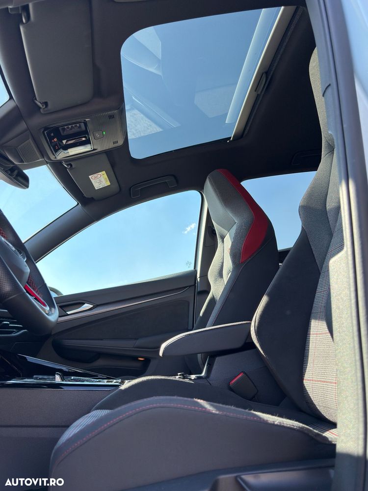 Volkswagen Golf GTI - 37