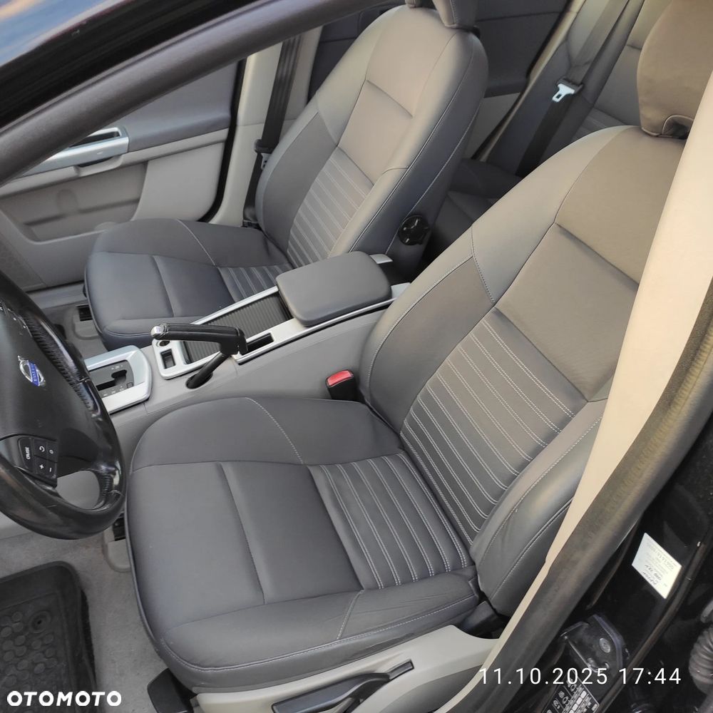 Volvo V50 D5 DPF Momentum - 19