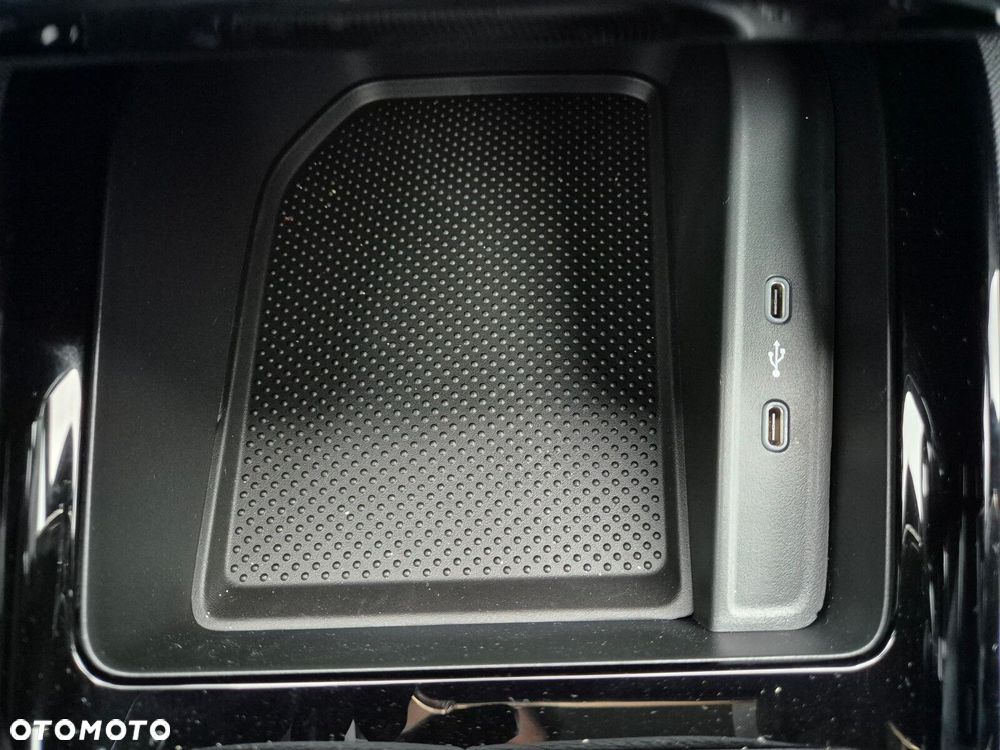 Skoda Kamiq 1.0 TSI Monte Carlo DSG - 25