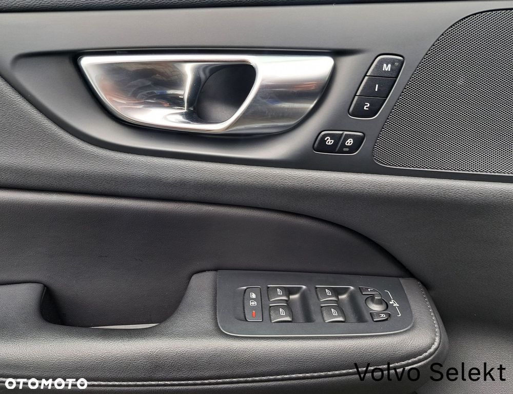 Volvo V60 Cross Country - 26