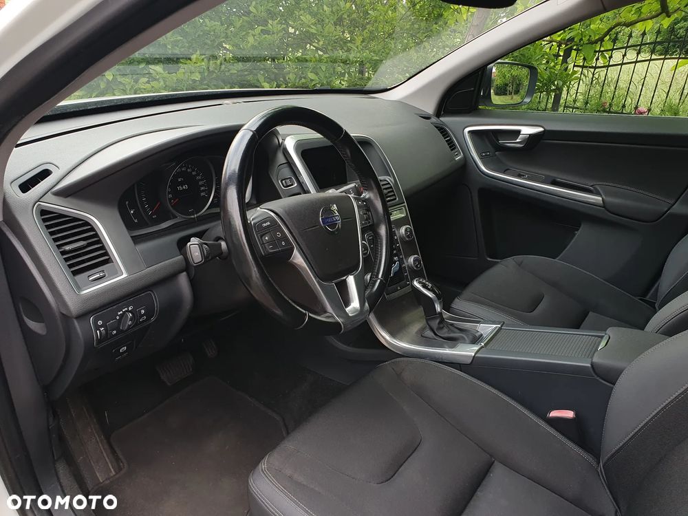 Volvo XC 60 D4 Geartronic Momentum - 8
