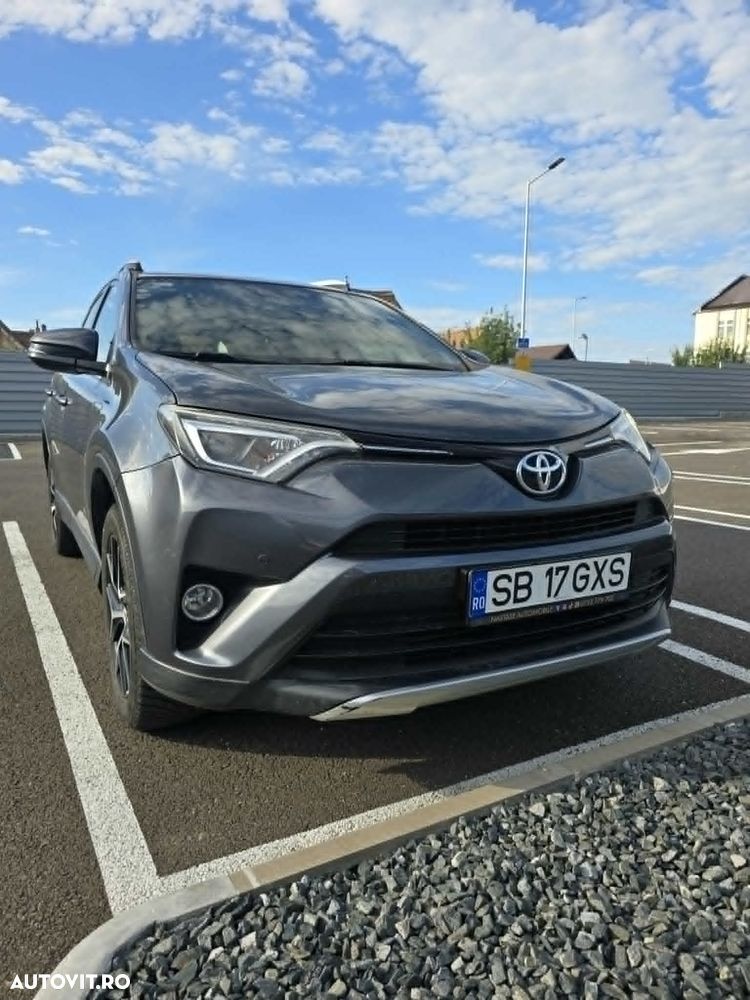 Toyota RAV4 2.0 D-4D 2WD Executive - 1