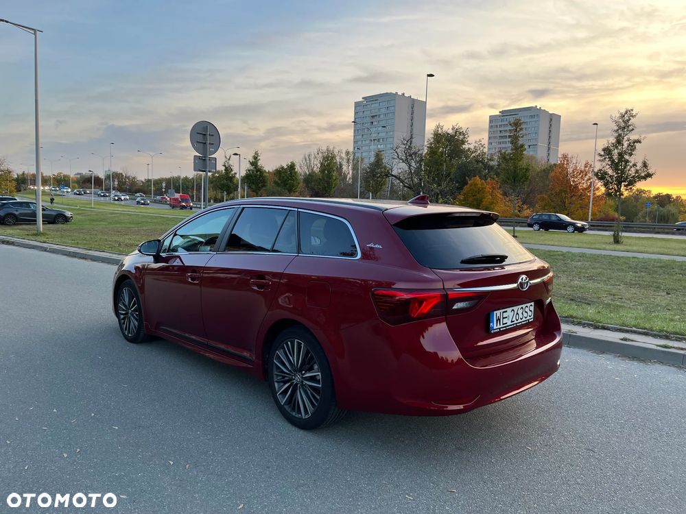 Toyota Avensis 2.0 Prestige MS - 9