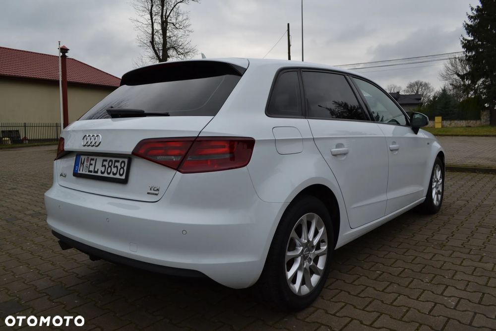 Audi A3 Sportback 1.6 TDI (clean diesel) S line Sportpaket - 5