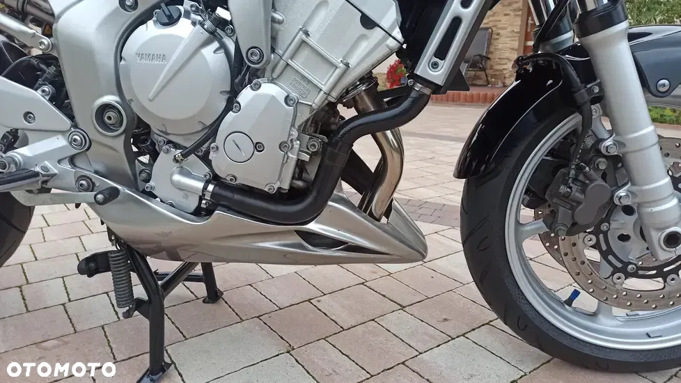 Yamaha FZ6 - 24