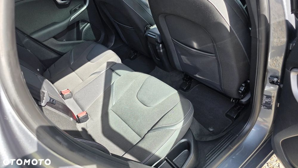 Volvo V40 D2 Kinetic - 23