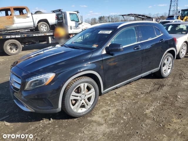 Mercedes-Benz GLA 250 4-Matic - 10