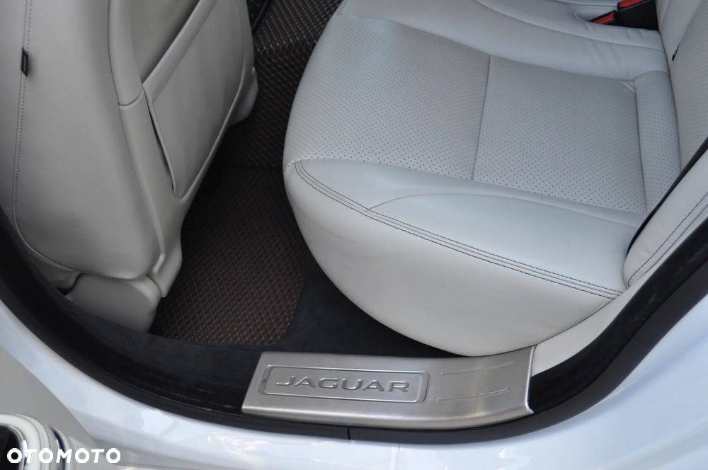 Jaguar XJ 3.0 V6 Kompressor Luxury - 33