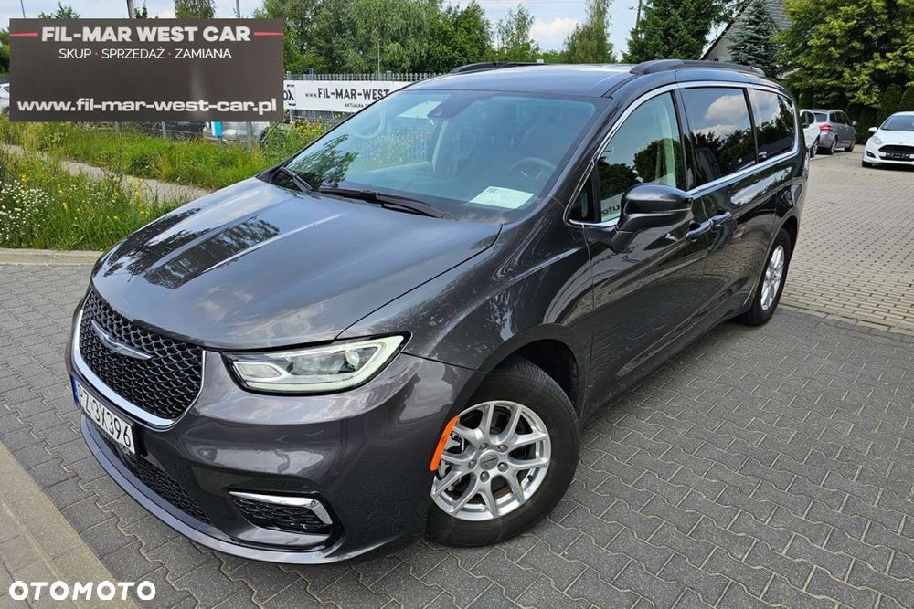 Chrysler Pacifica - 1