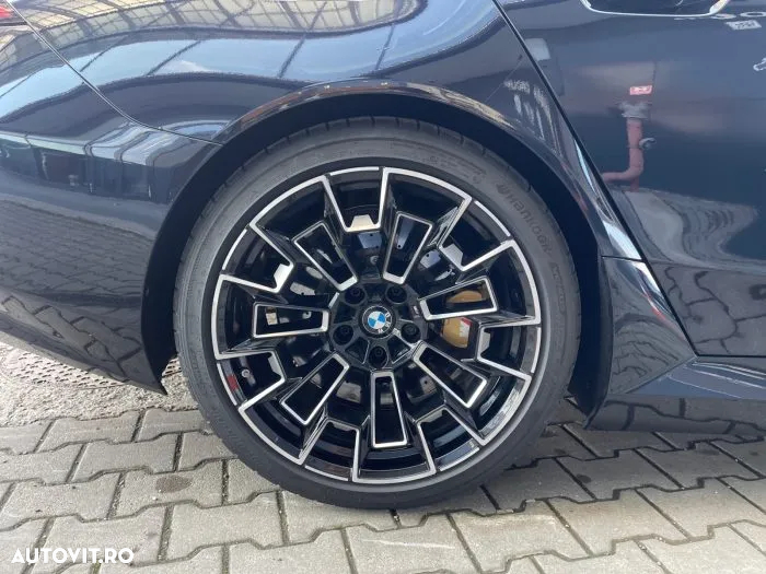 BMW M5 xDrive AT PHEV - 14