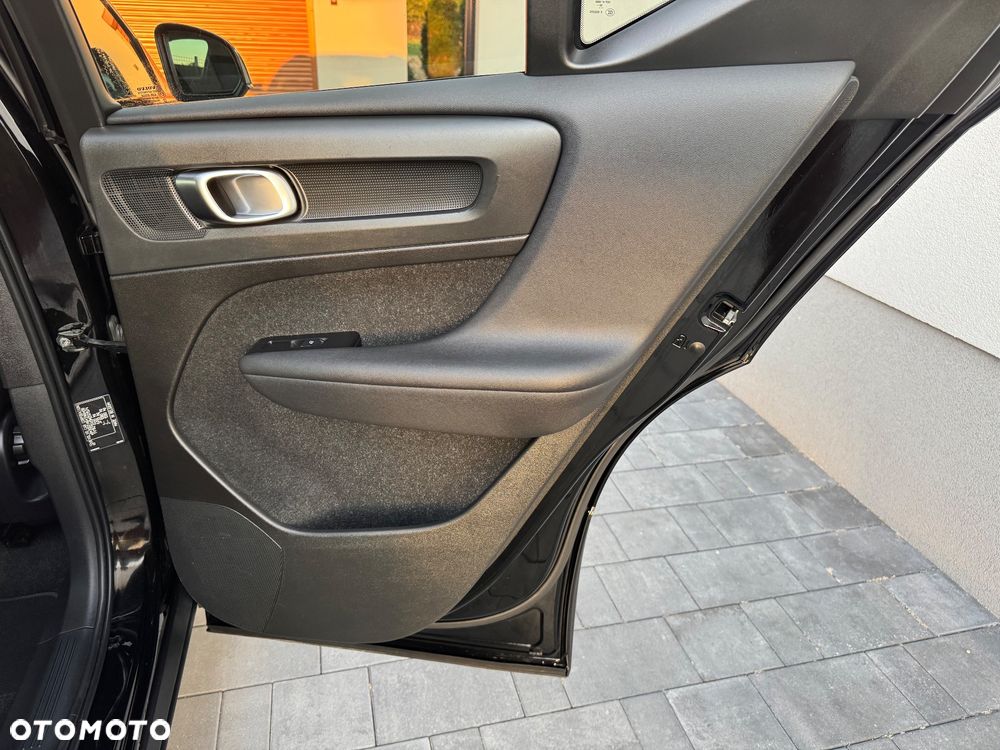 Volvo XC 40 T3 Geartronic RDesign - 25