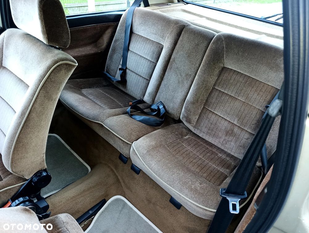 Volkswagen Golf - 14