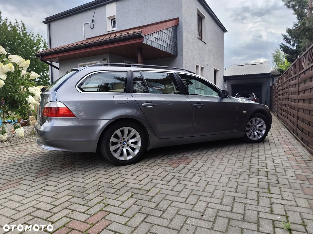 BMW Seria 5 520d Touring - 4