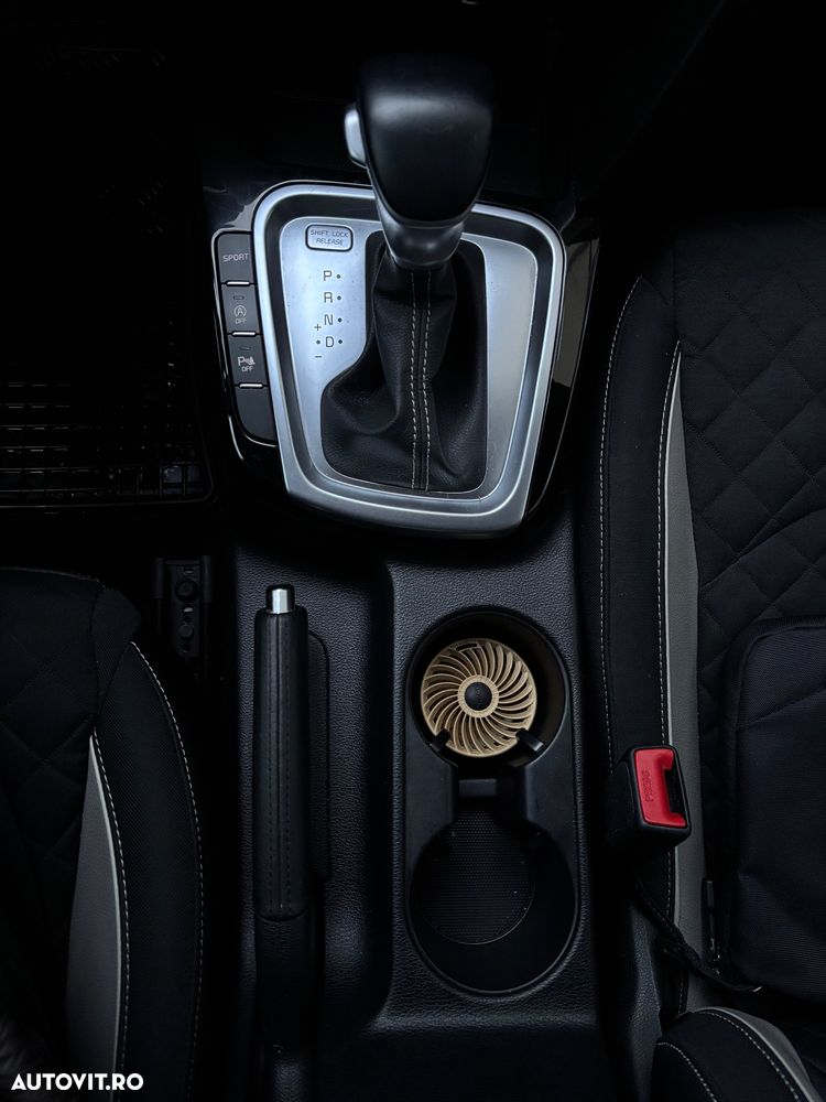 Kia Ceed 1.4 T-GDI 7DCT GT Line - 10