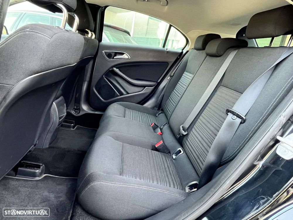 Mercedes-Benz A 180 - 15