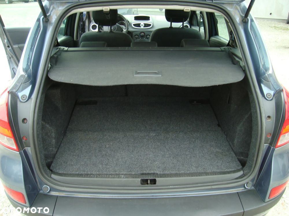 Renault Clio - 11