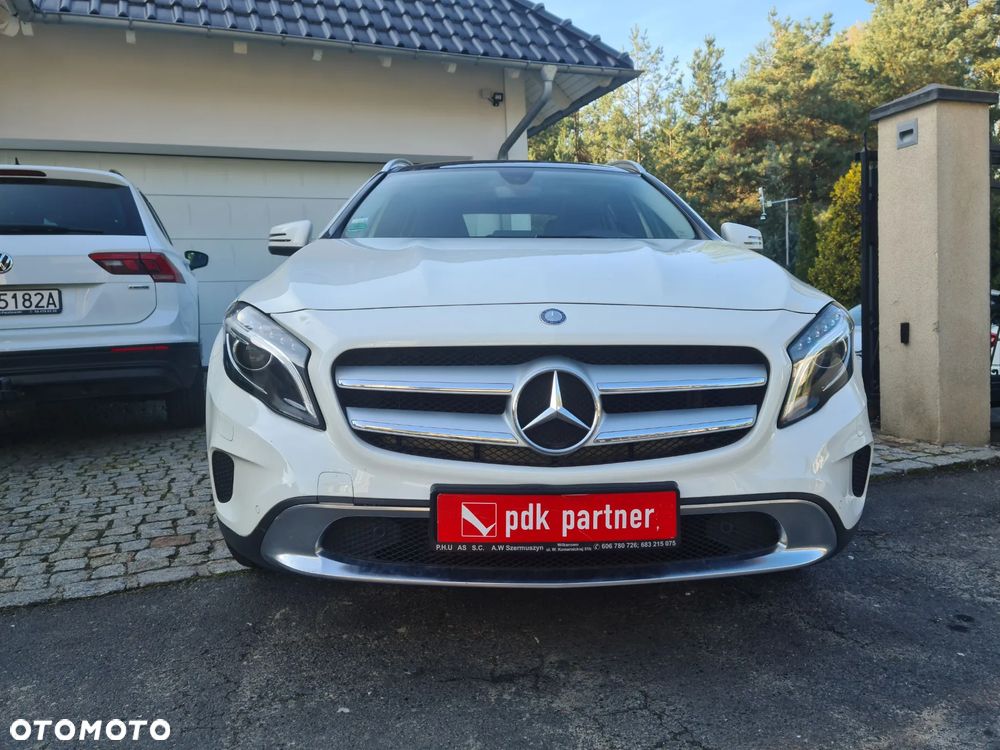 Mercedes-Benz GLA - 14