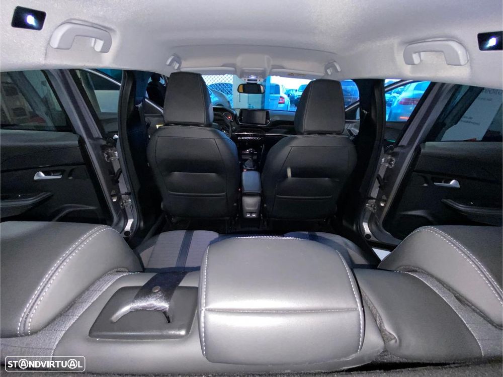Peugeot 2008 1.2 PureTech Allure Pack - 27