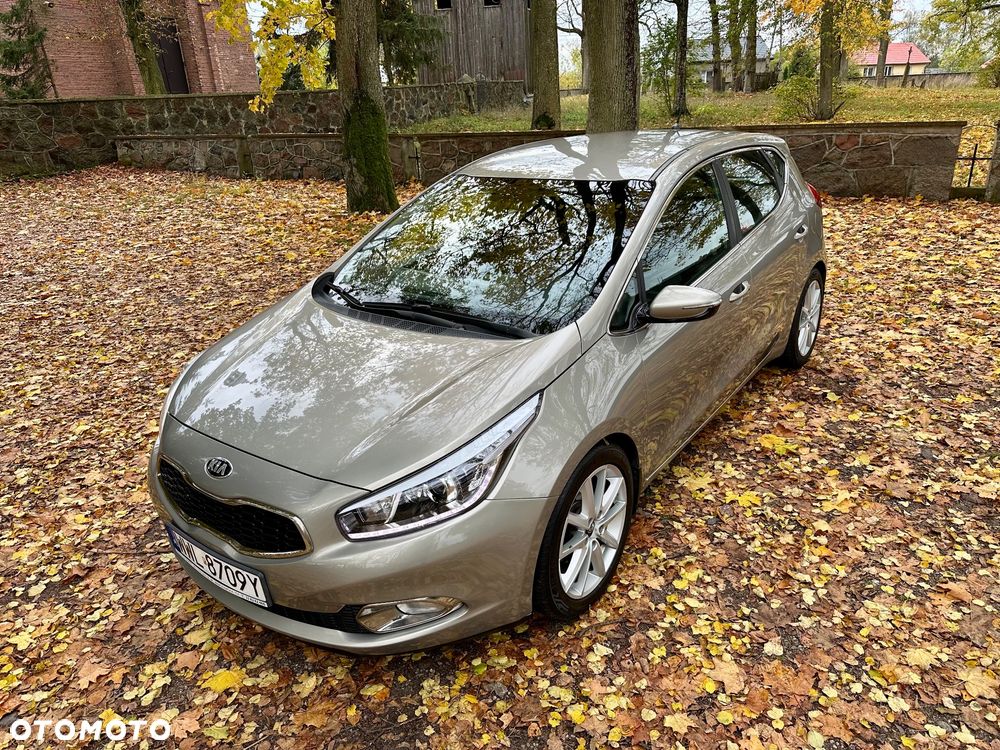 Kia Ceed - 12