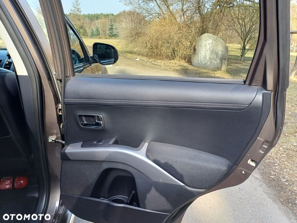 Mitsubishi Outlander 2.2 DI-D ClearTec 2WD Edition - 21