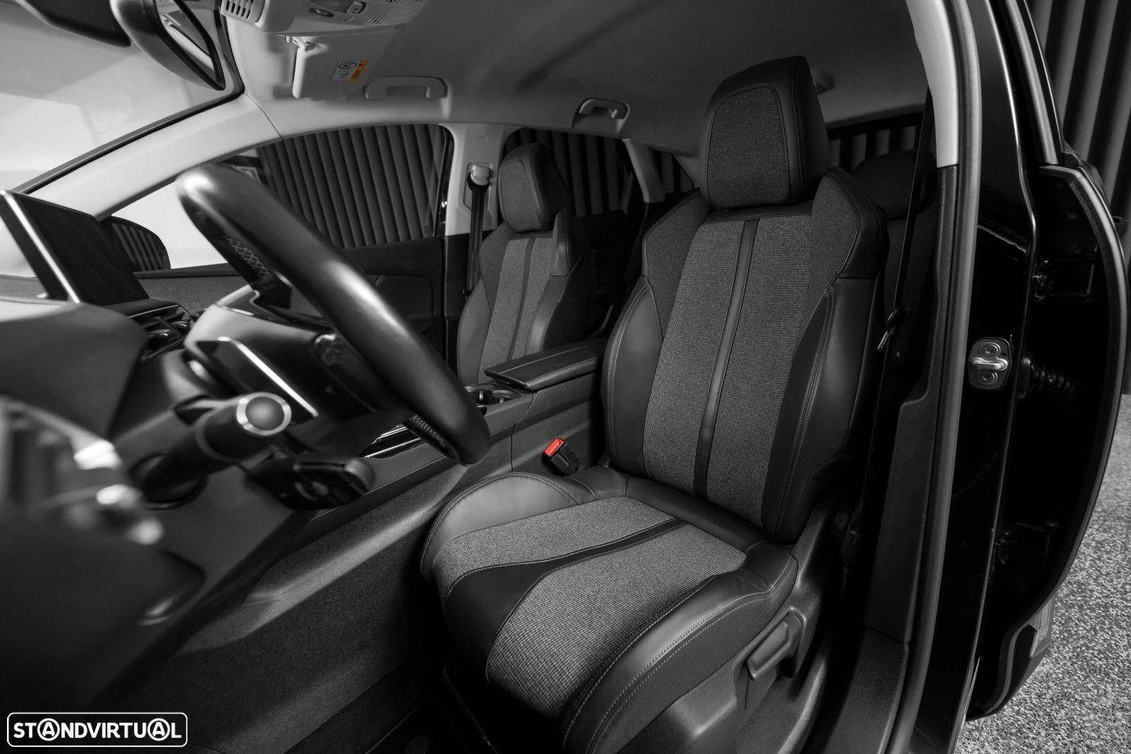 Peugeot 3008 1.6 BlueHDi Allure EAT6 J18 - 33