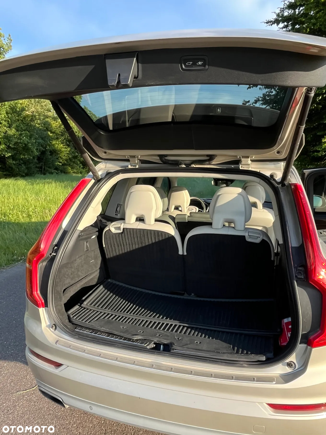 Volvo XC 90 T6 AWD Momentum 7os - 8