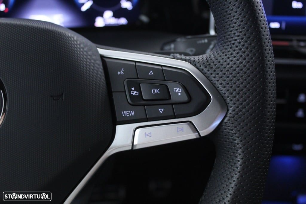 VW Golf Variant 1.5 eTSI R-Line DSG - 23