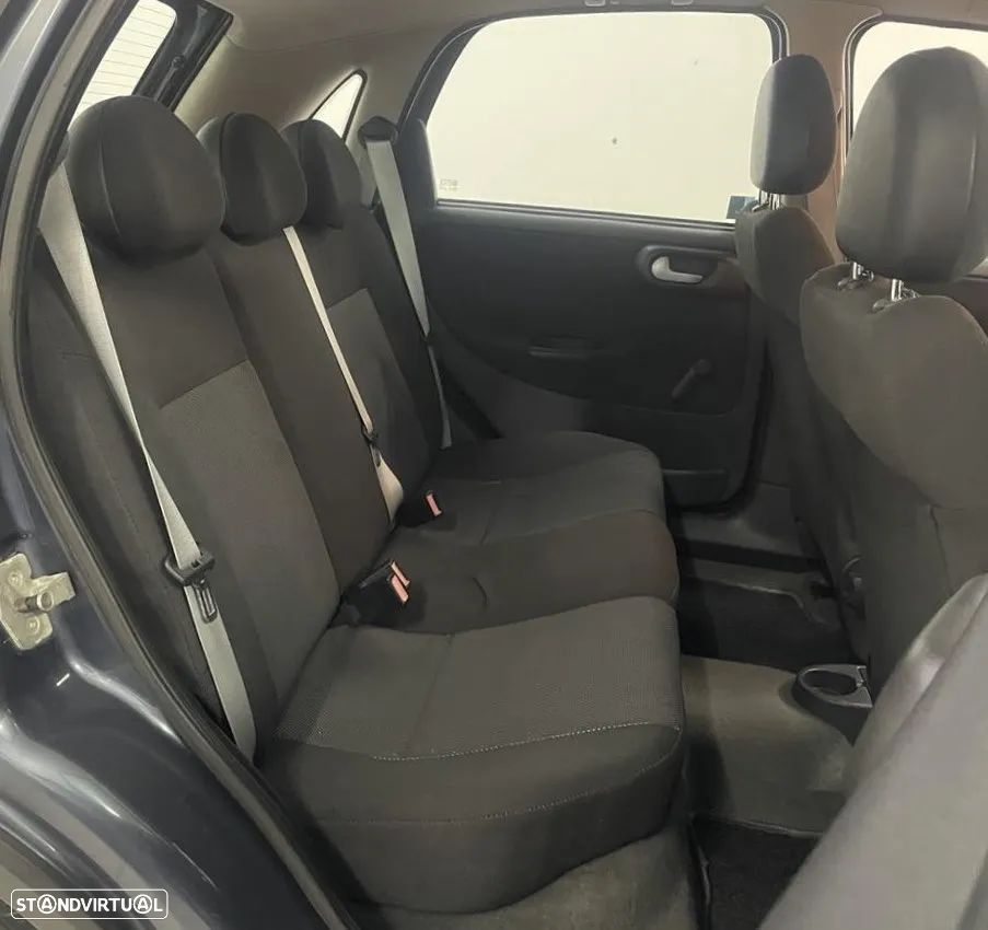 Opel Corsa 1.3 CDTi Silver - 23