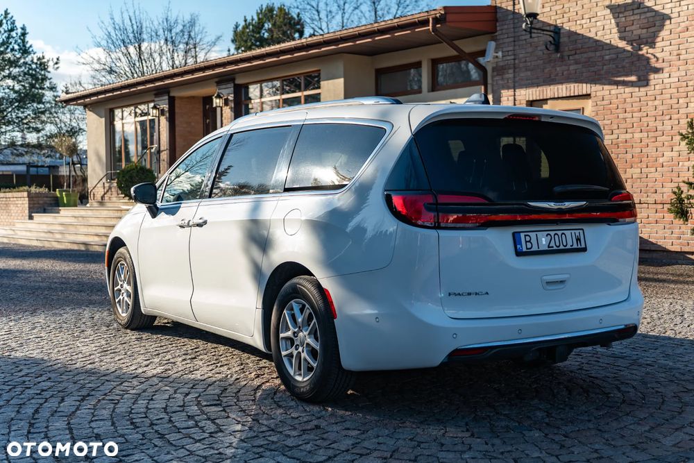 Chrysler Pacifica - 28
