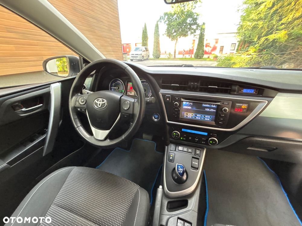 Toyota Auris - 16