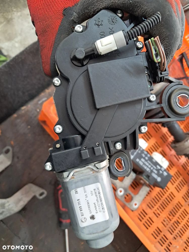 Skoda Fabia II Mechanizm wycieraczek tył - 2