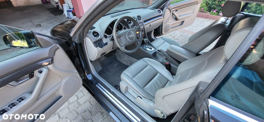 Audi A4 Cabrio 1.8 T multitronic - 13