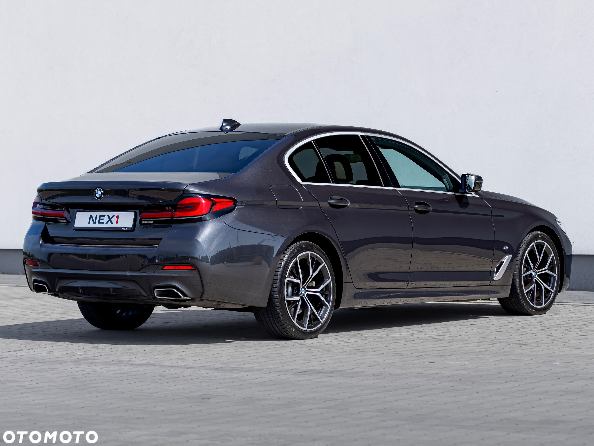 BMW Seria 5 520d xDrive M Sport sport - 9