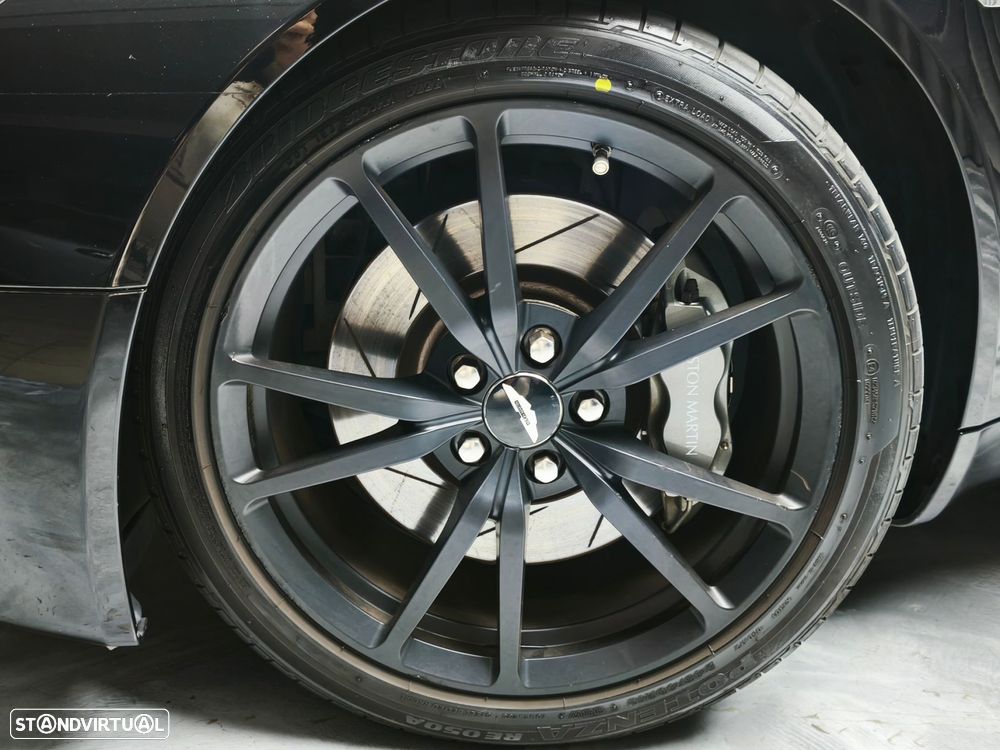 Aston Martin Vantage Roadster Sportshift - 30
