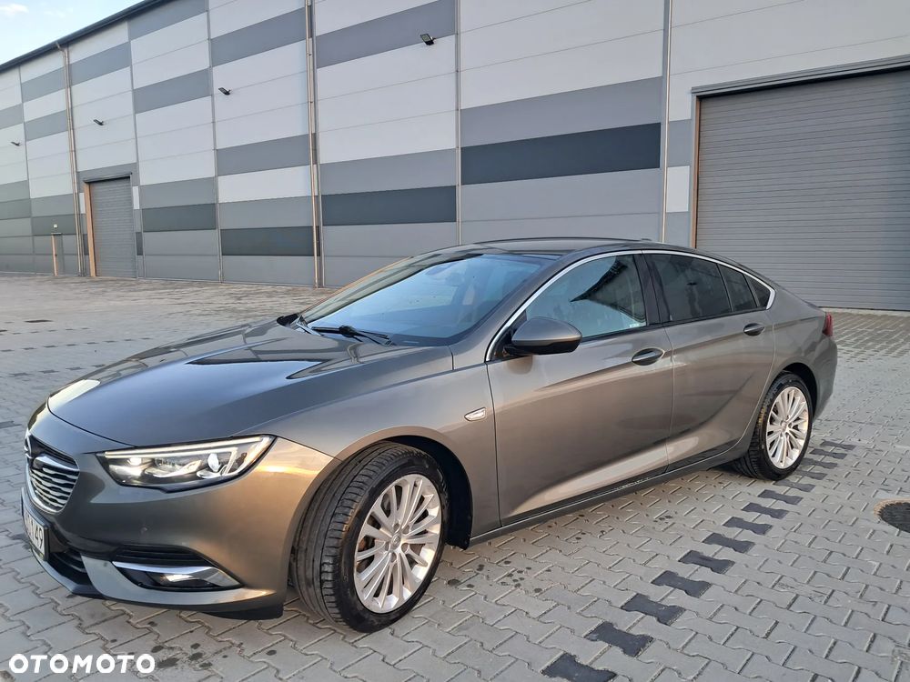 Opel Insignia - 1