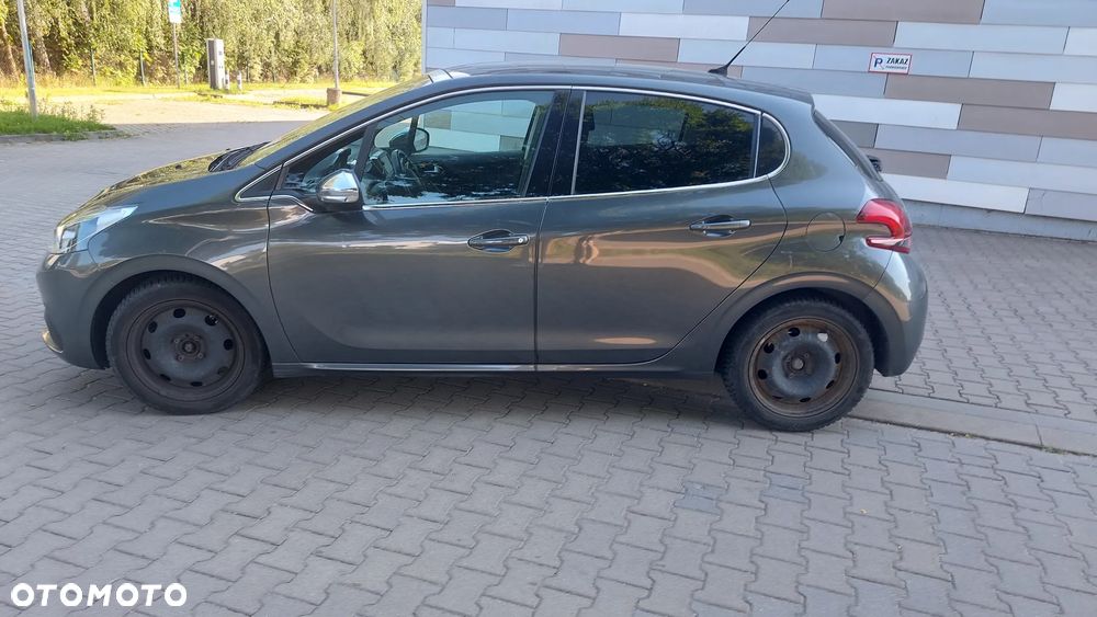 Peugeot 208 1.2 PureTech Allure - 4