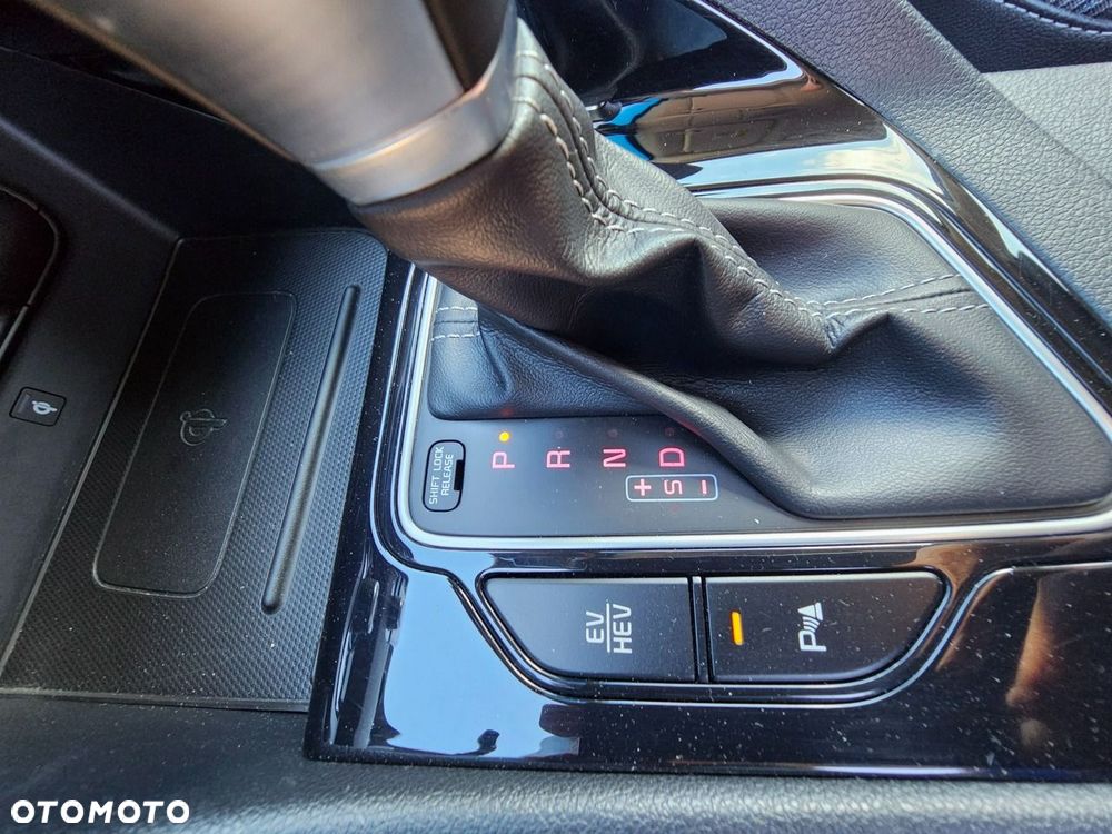 Kia Niro - 33