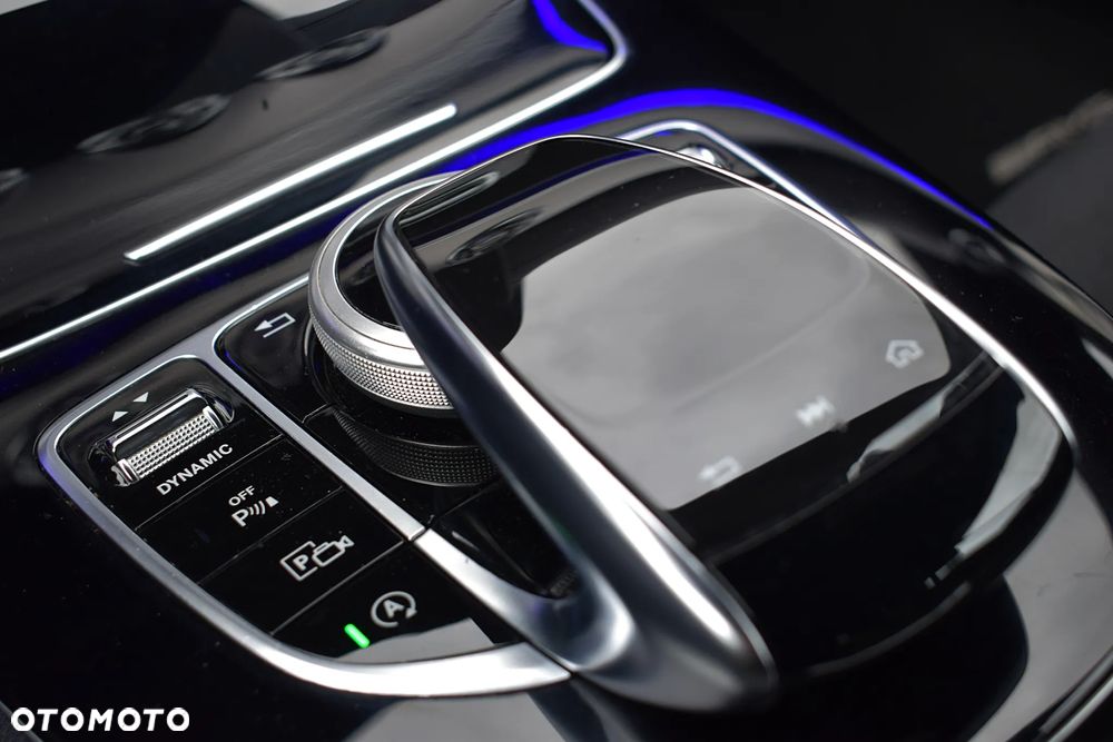 Mercedes-Benz Klasa E 200 Coupe 9G-TRONIC - 19