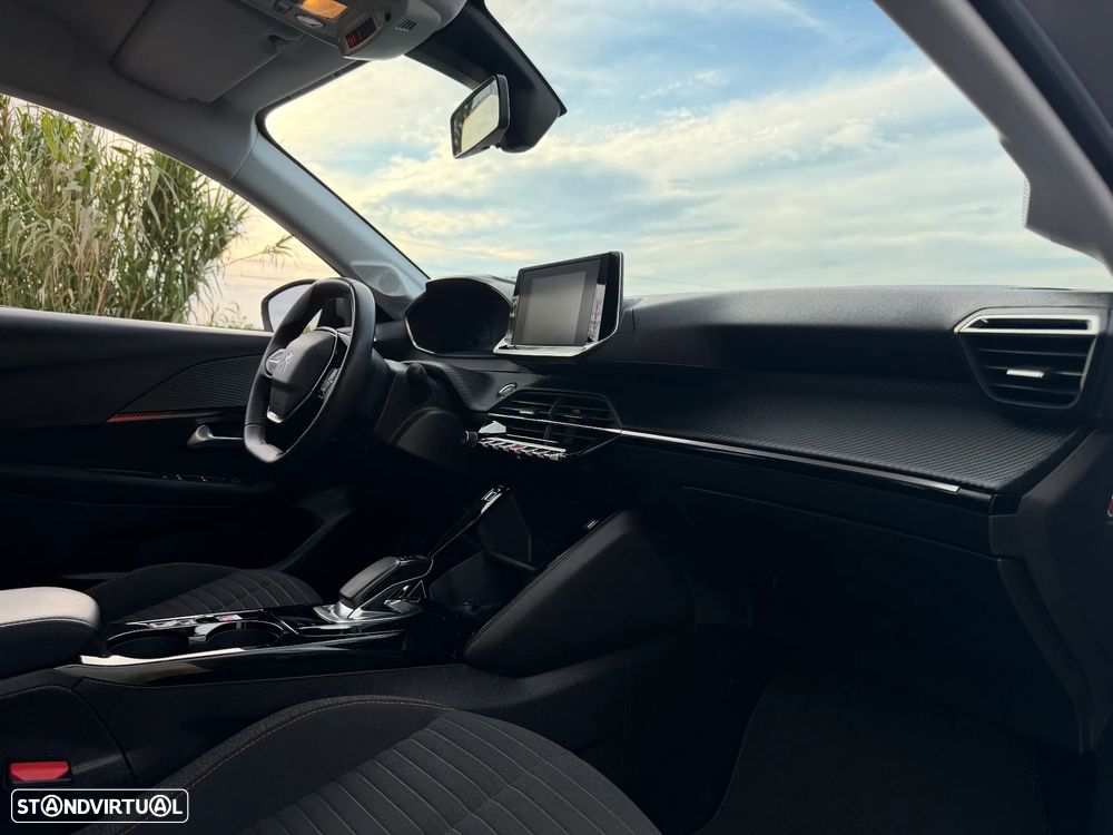 Peugeot e-208 Active Pack - 23