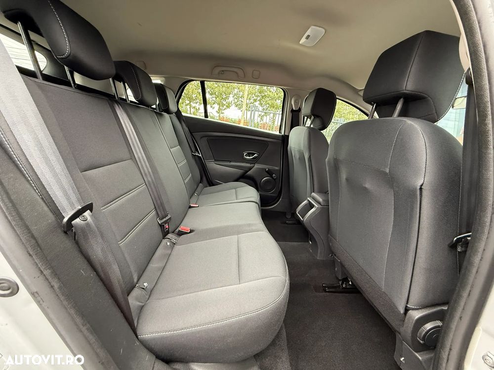 Renault Megane 1.5 dCi Expression - 12