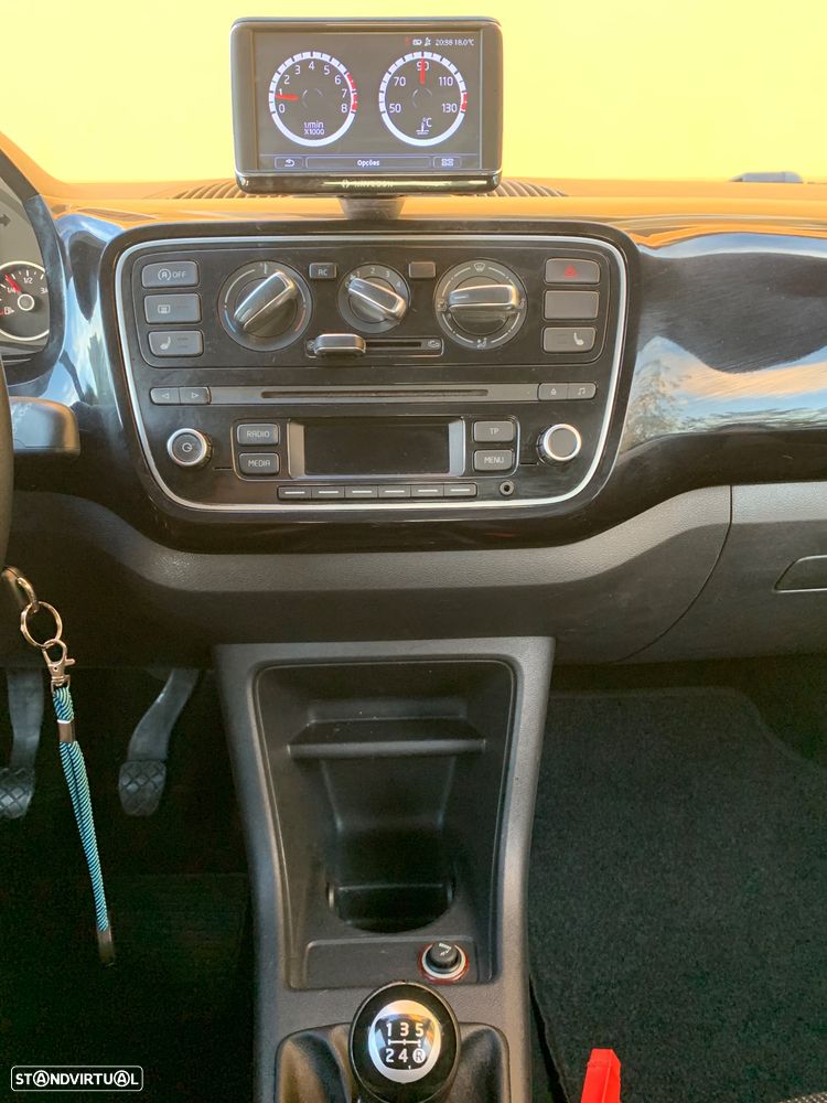 VW Up! - 7